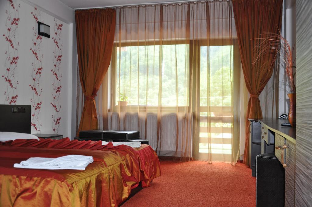 Pensiunea Valahia Brezoi Chambre photo