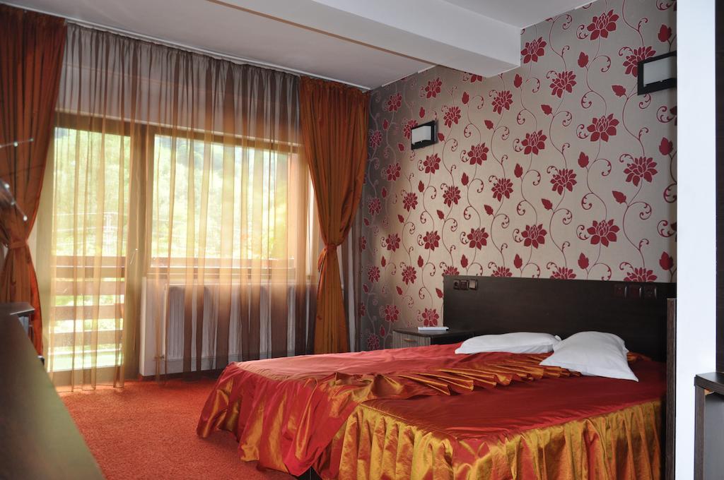 Pensiunea Valahia Brezoi Chambre photo